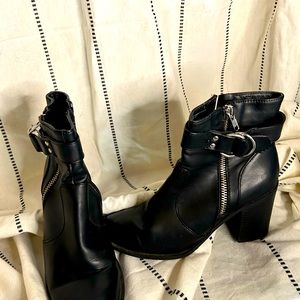 Black high-heeled boots